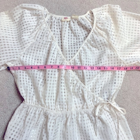 Levis Womens Boho Wrap Top Blouse 3/4 balloon Sleeve Tie Waist size Small Sheer - Picture 9 of 10